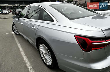 Седан Audi A6 2019 в 