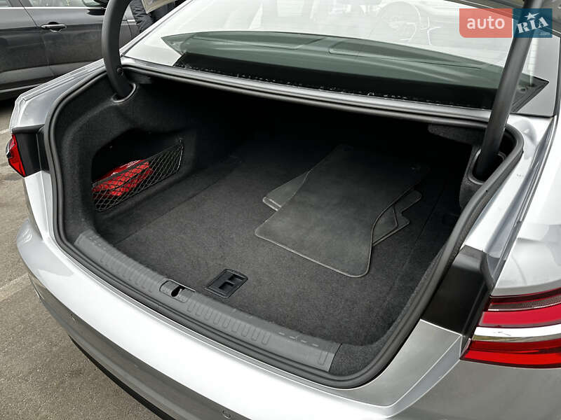 Седан Audi A6 2019 в Киеве