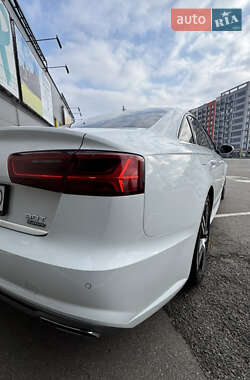 Седан Audi A6 2015 в 