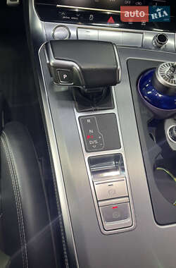 Седан Audi A6 2018 в 