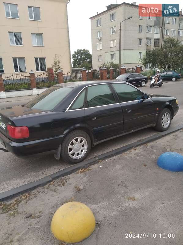 Седан Audi A6 1995 в Заречном
