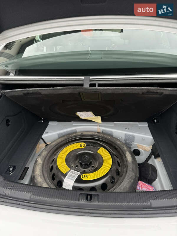 Седан Audi A6 2014 в Ровно