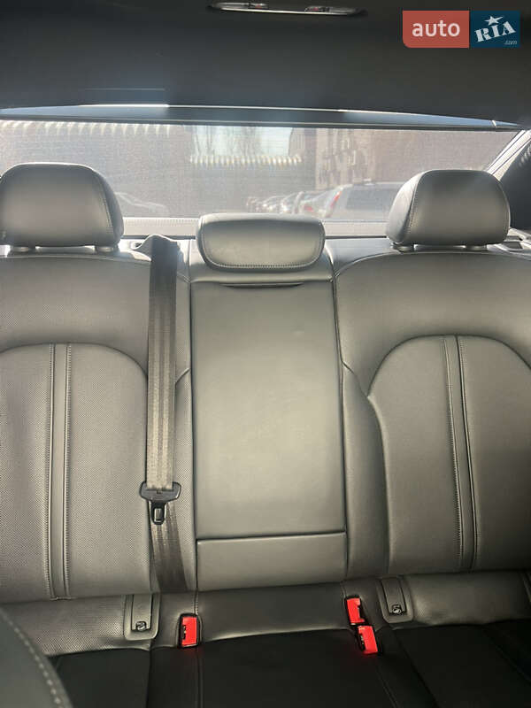 Седан Audi A6 2018 в Киеве