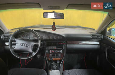 Седан Audi A6 1996 в 