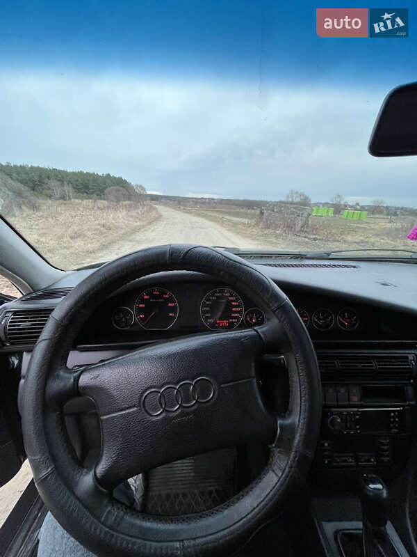Універсал Audi A6 1996 в Новояворівську