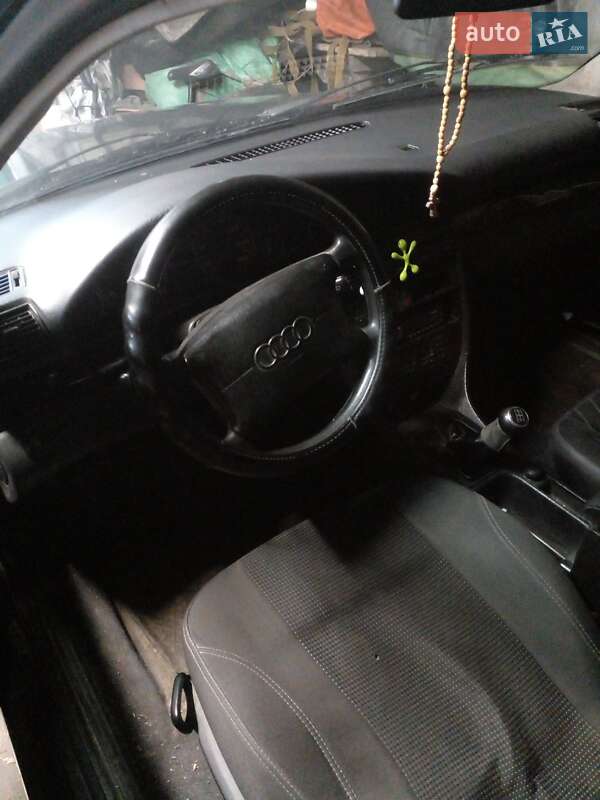 Седан Audi A6 1996 в Фастові