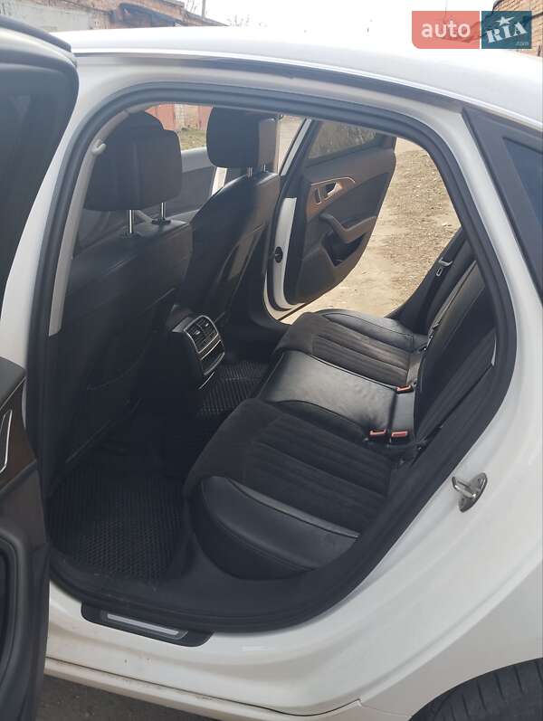 Седан Audi A6 2011 в Первомайске