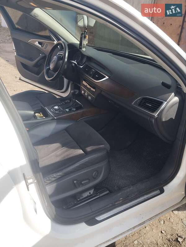 Седан Audi A6 2011 в Первомайске