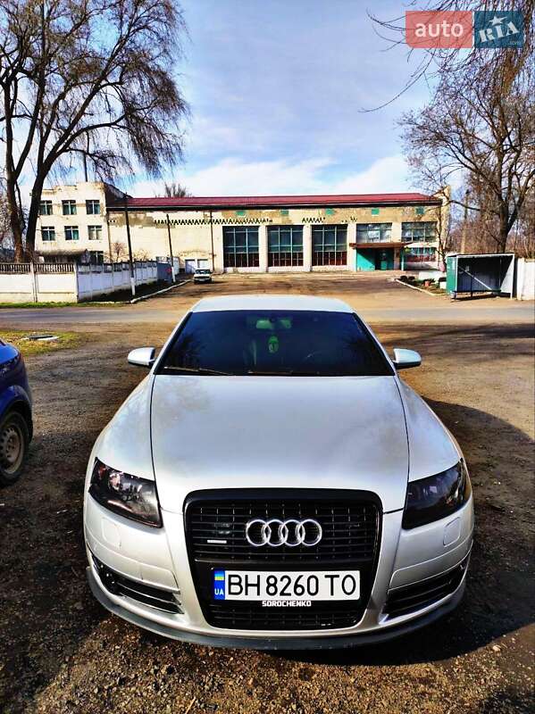 Седан Audi A6 2004 в 