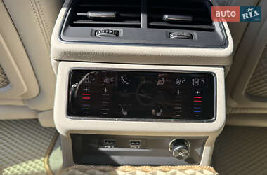 Седан Audi A6 2019 в 