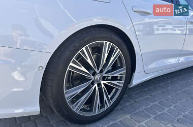 Седан Audi A6 2019 в 