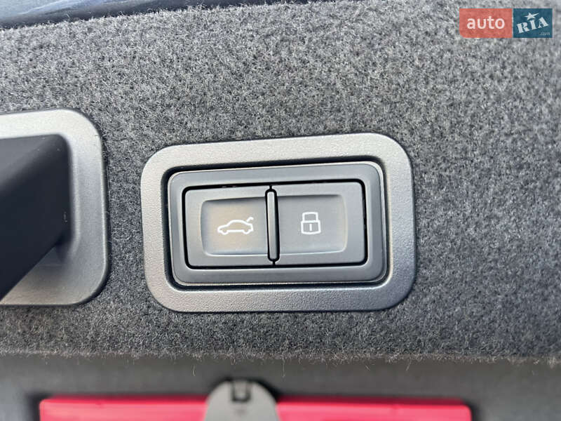 Седан Audi A6 2015 в Стрые