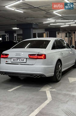 Седан Audi A6 2016 в 