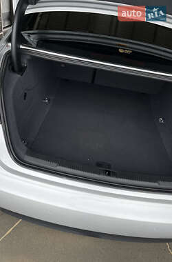 Седан Audi A6 2013 в 