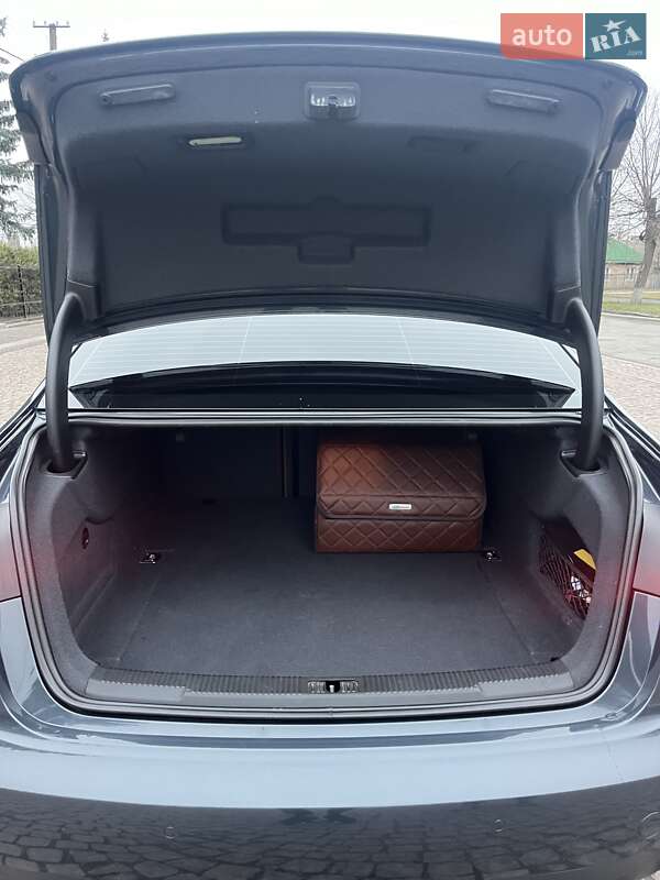 Седан Audi A6 2014 в Киеве