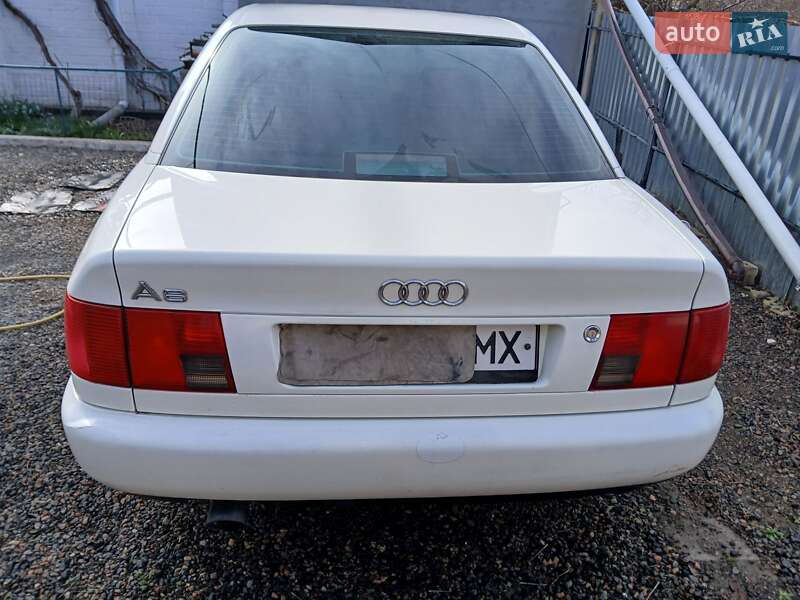 Седан Audi A6 1996 в Одессе