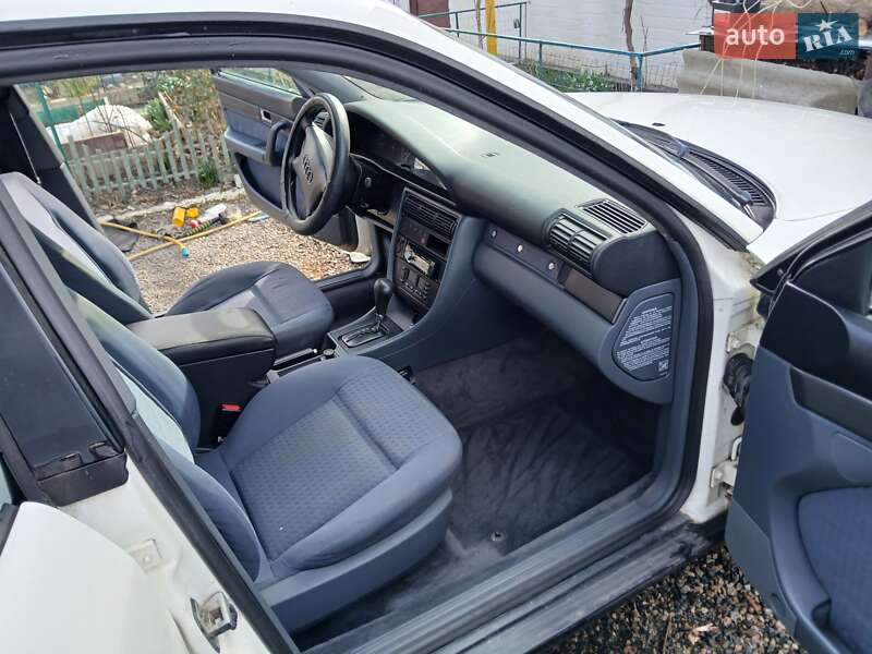 Седан Audi A6 1996 в Одессе