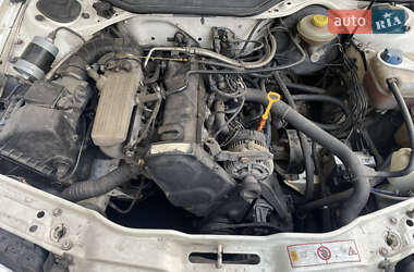 Седан Audi A6 1994 в 