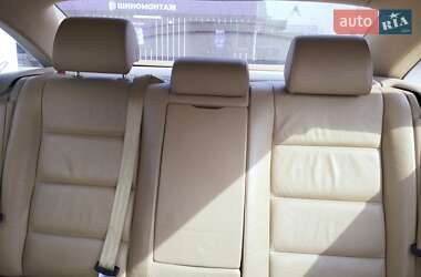 Седан Audi A6 2004 в 