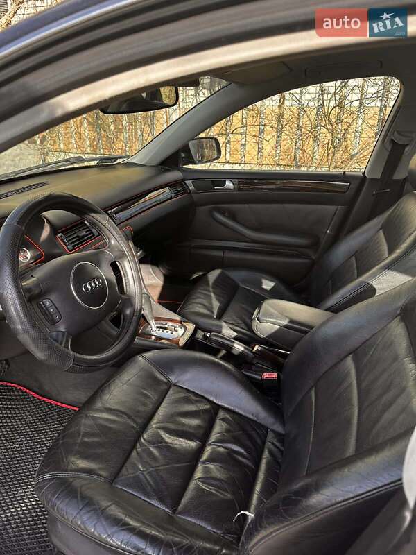 Седан Audi A6 2003 в Монастырище