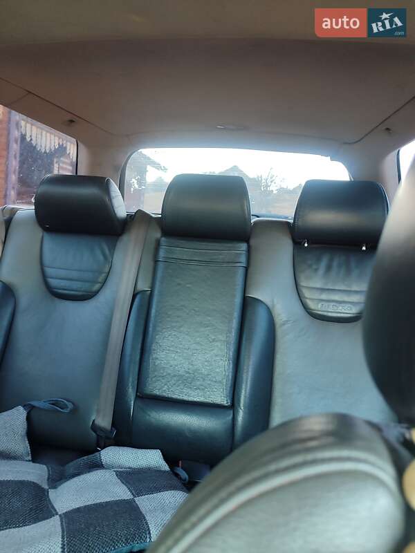 Универсал Audi A6 2003 в Яблунице