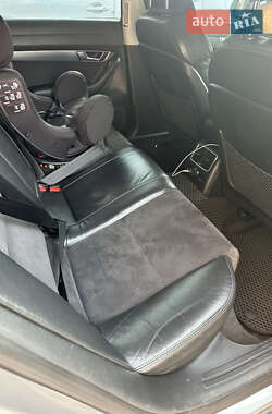 Седан Audi A6 2010 в 