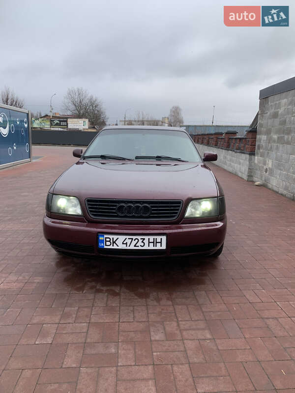 Седан Audi A6 1996 в Дубні