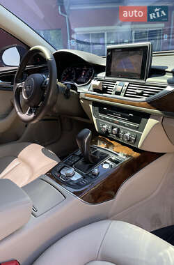 Седан Audi A6 2015 в 