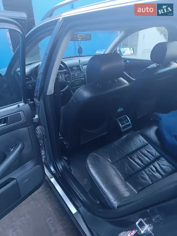 Универсал Audi A6 2001 в 