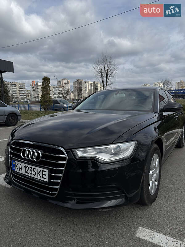 Седан Audi A6 2013 в 