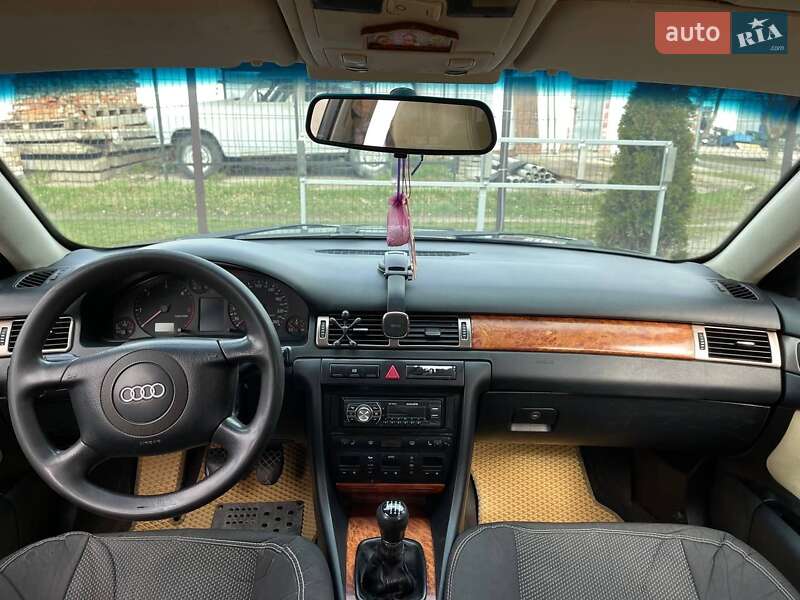 Универсал Audi A6 1999 в Баре