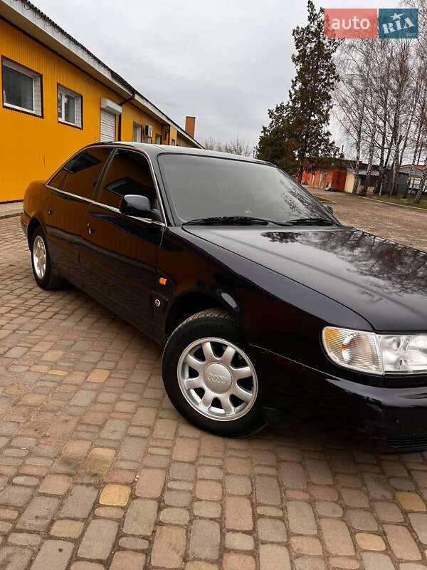 Седан Audi A6 1997 в Хоролі