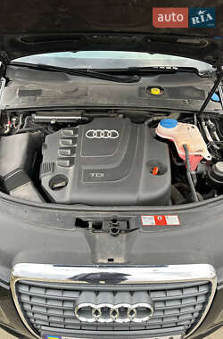 Седан Audi A6 2010 в 