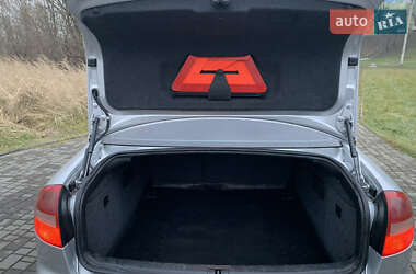 Седан Audi A6 2003 в 