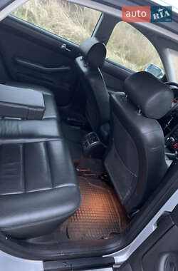 Седан Audi A6 2003 в 