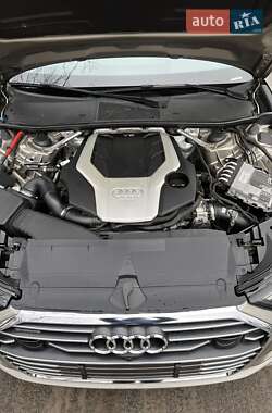 Седан Audi A6 2019 в 