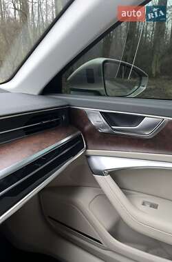 Седан Audi A6 2019 в 