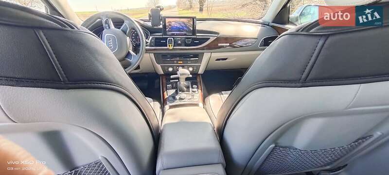 Седан Audi A6 2013 в Демидовке