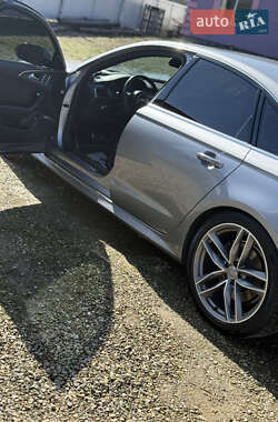 Седан Audi A6 2015 в 