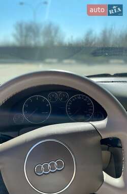 Седан Audi A6 2003 в 