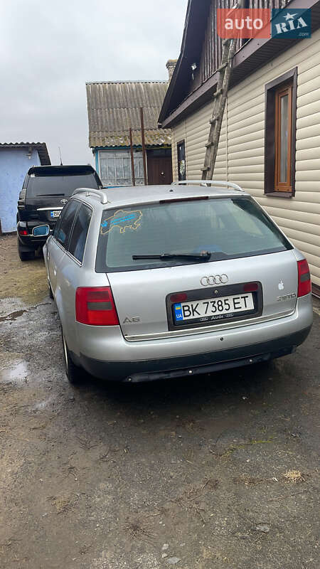 Универсал Audi A6 2001 в Гоще
