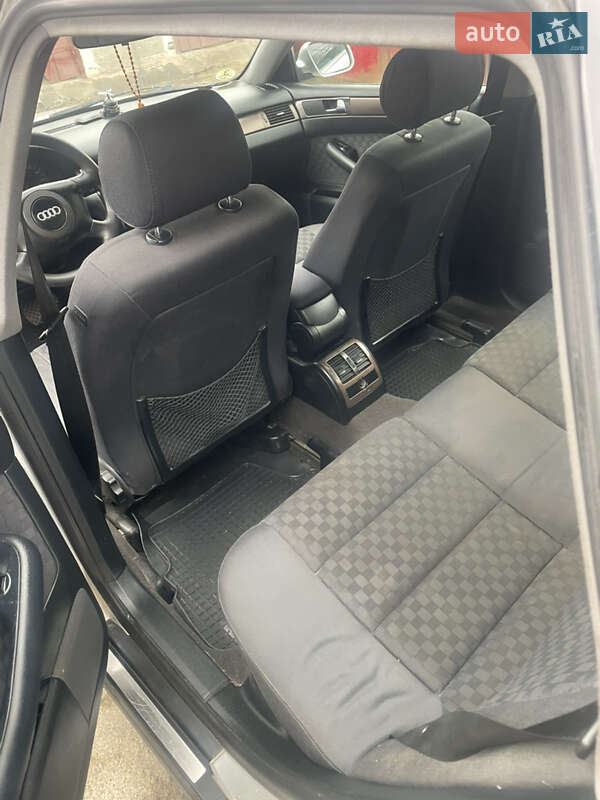 Универсал Audi A6 2001 в Гоще