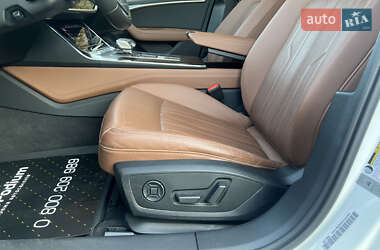 Седан Audi A6 2019 в 