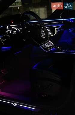 Седан Audi A6 2020 в 
