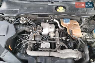 Седан Audi A6 2001 в 