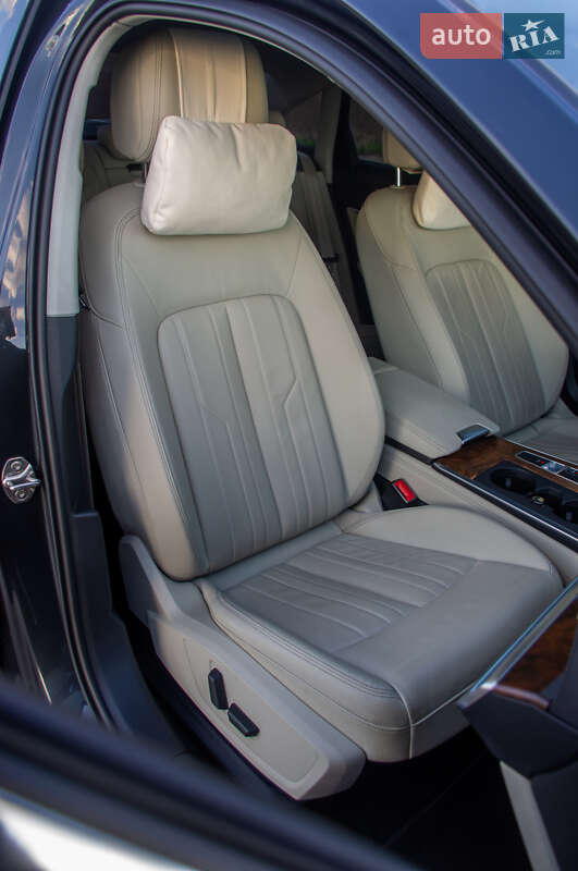 Седан Audi A6 2023 в Киеве