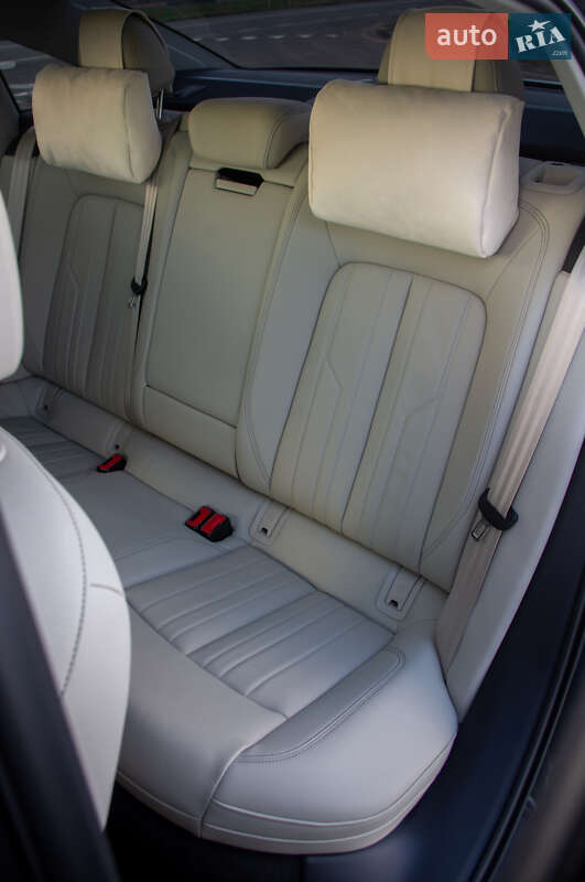 Седан Audi A6 2023 в Киеве