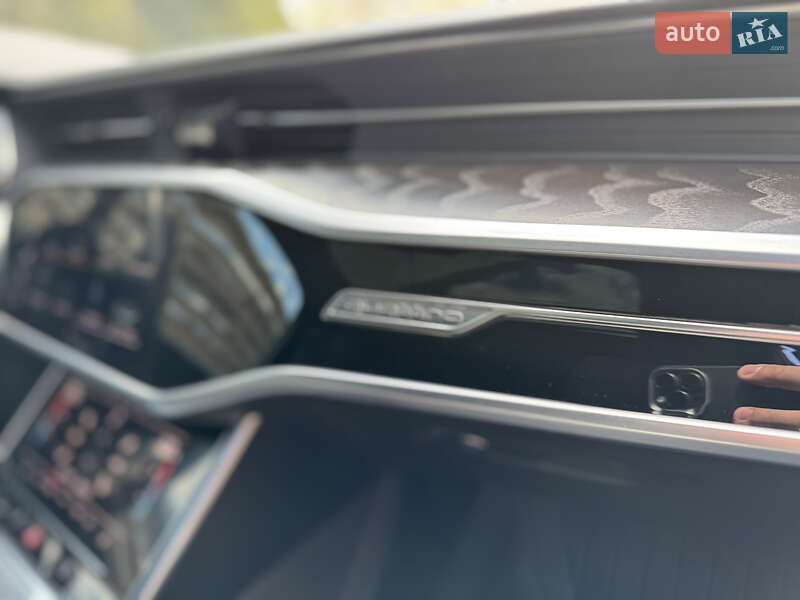 Седан Audi A6 2021 в Киеве