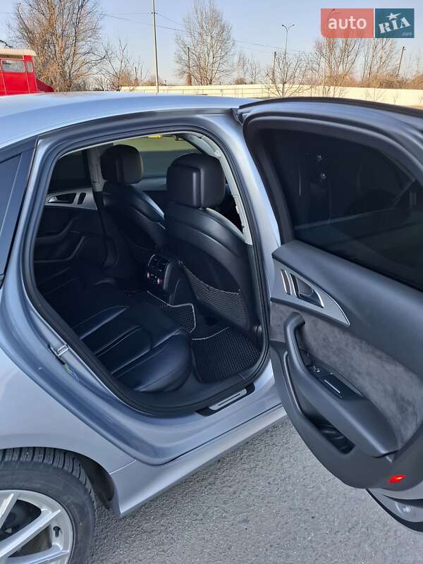 Седан Audi A6 2015 в Ужгороде