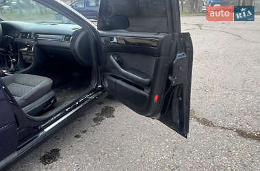 Седан Audi A6 1999 в 